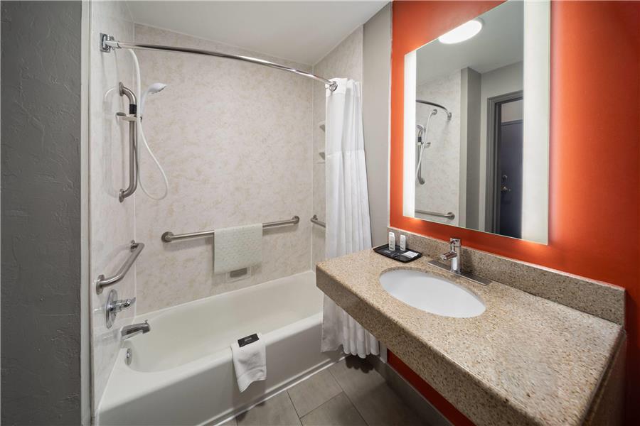Guest Room,Bathroom,Accessibility,On-Site