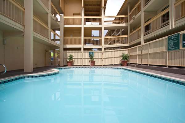 Pool - La Quinta Inn North Denver - I-25, Exit 213