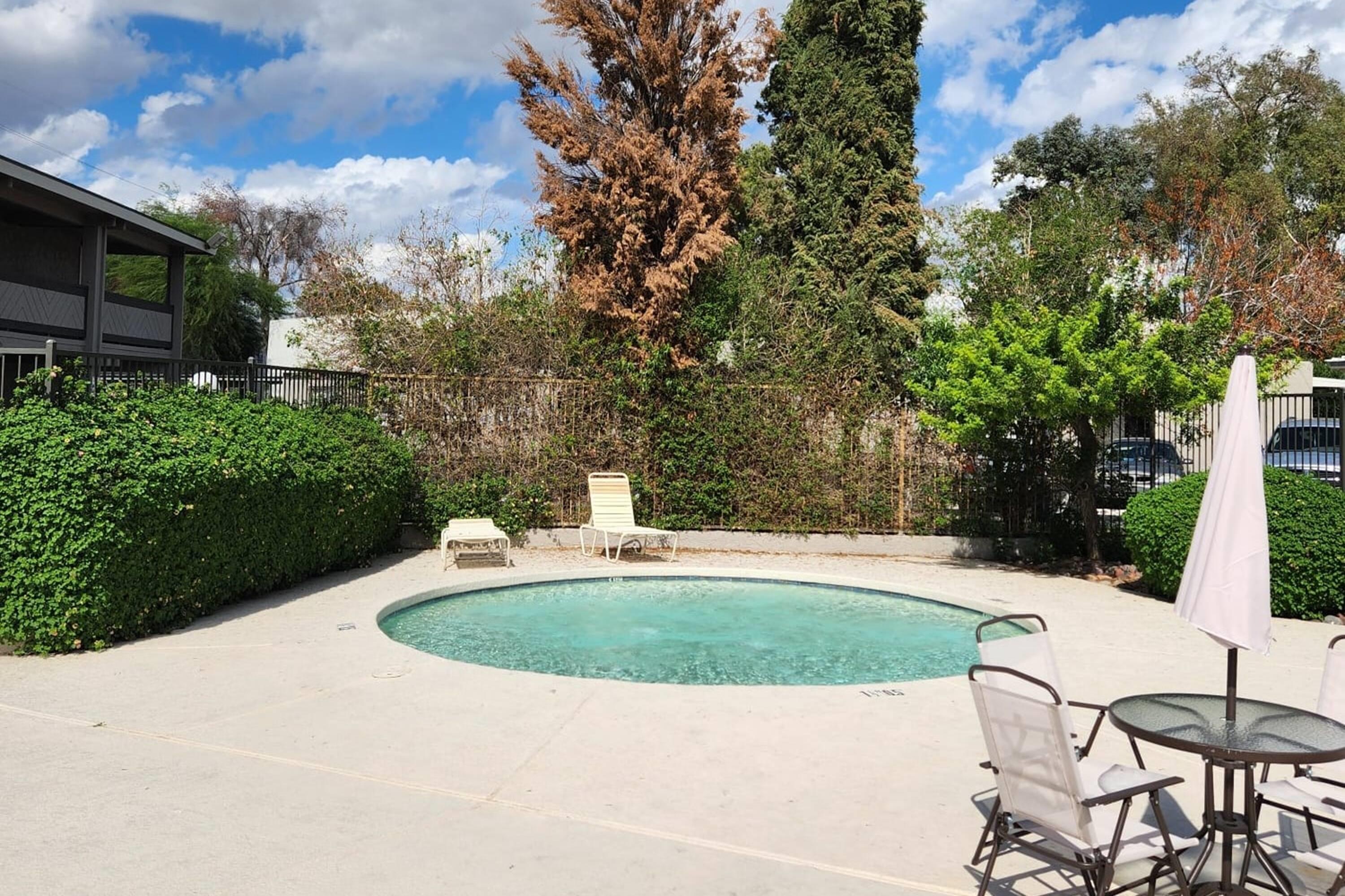 Pool | La Quinta Inn by Wyndham Phoenix North