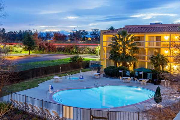 Pool - La Quinta Inn Redding - I-5, Exit 677