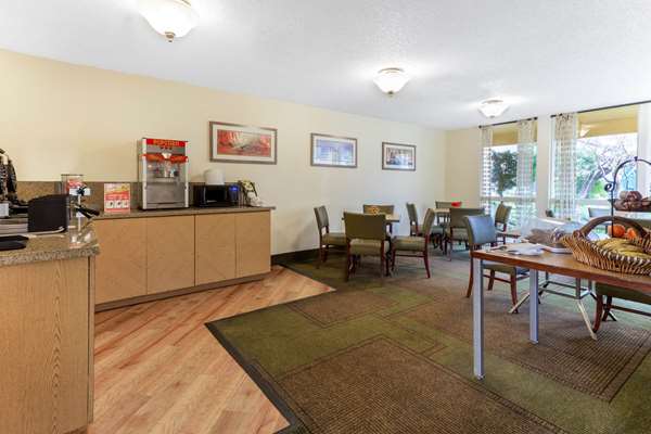  - La Quinta Inn Redding - I-5, Exit 677