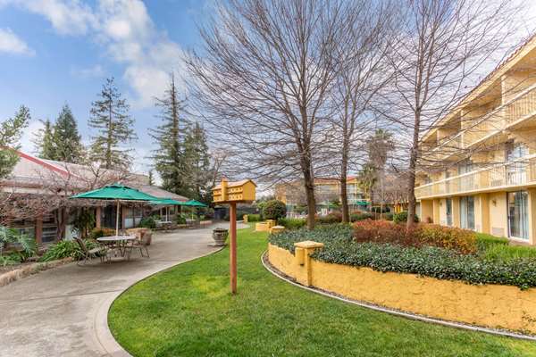  - La Quinta Inn Redding - I-5, Exit 677