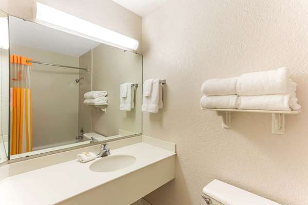  - La Quinta Inn Redding - I-5, Exit 677