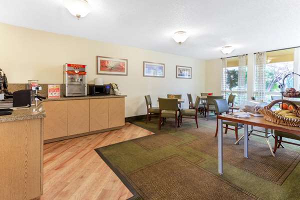  - La Quinta Inn Redding - I-5, Exit 677