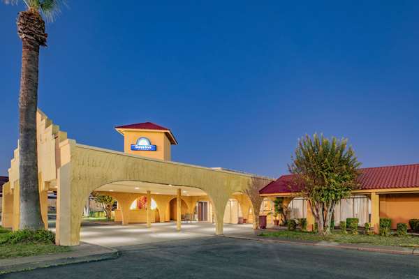 Exterior view - Days Inn Del Rio