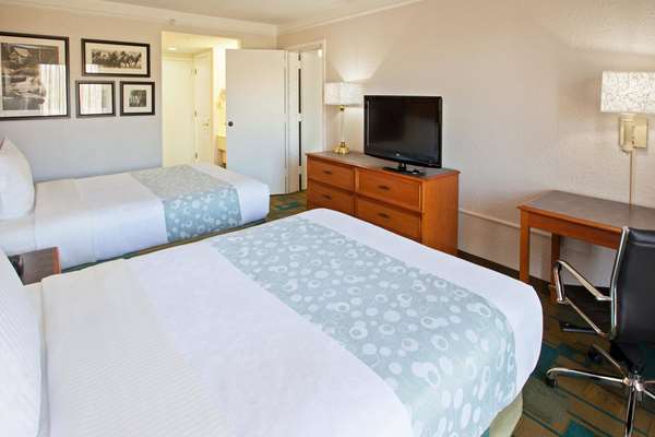Suite - La Quinta Inn Airport Nashville - I-40, Exit 215