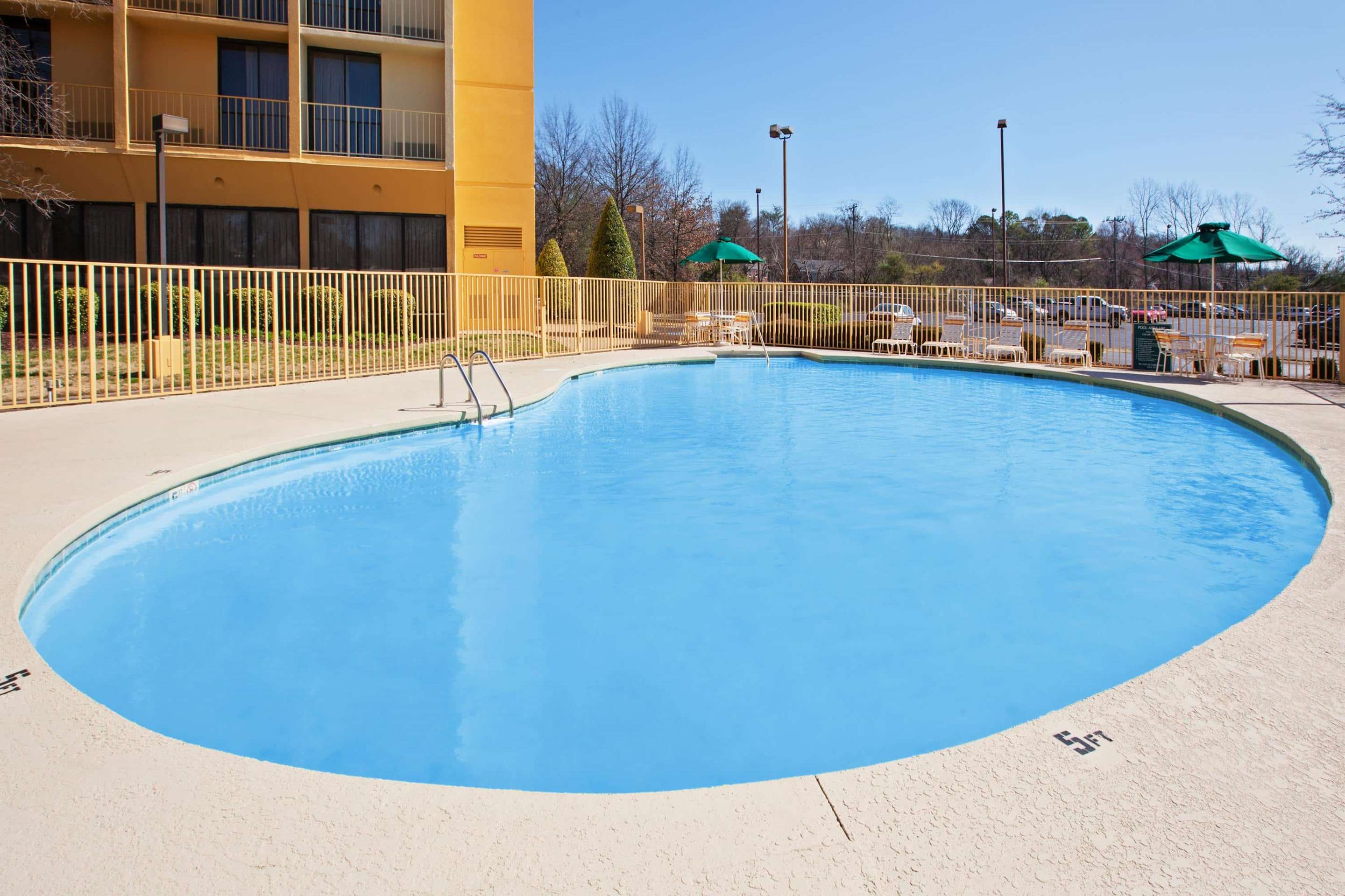 Pool | La Quinta by Wyndham Nashville Airport/Opryland
