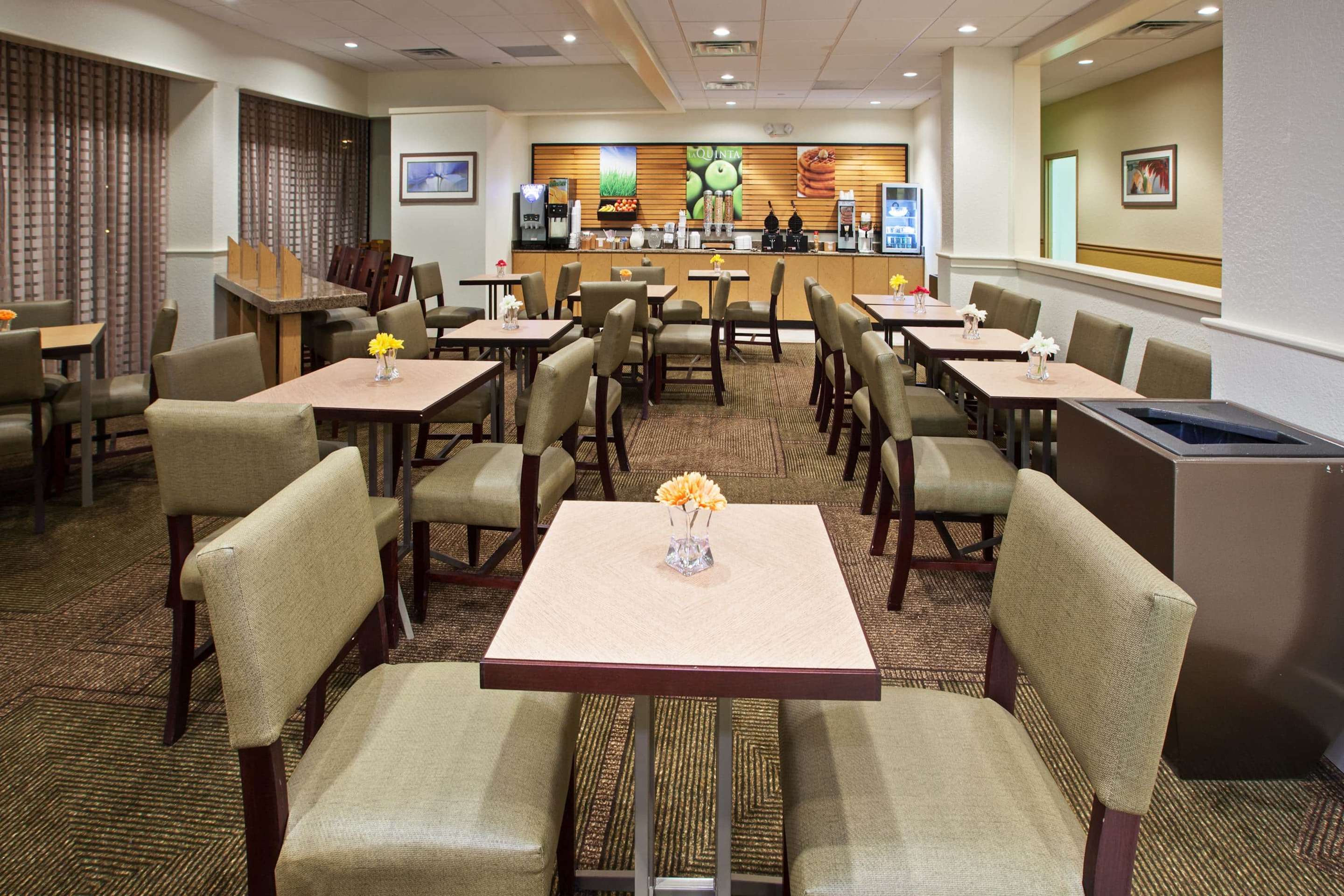 Property amenity | La Quinta by Wyndham Nashville Airport/Opryland