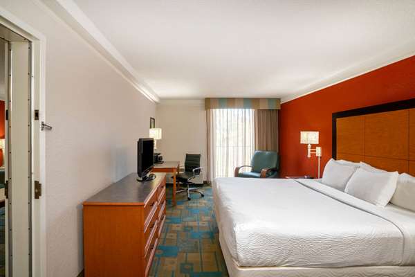 Suite - La Quinta Inn Airport Nashville - I-40, Exit 215