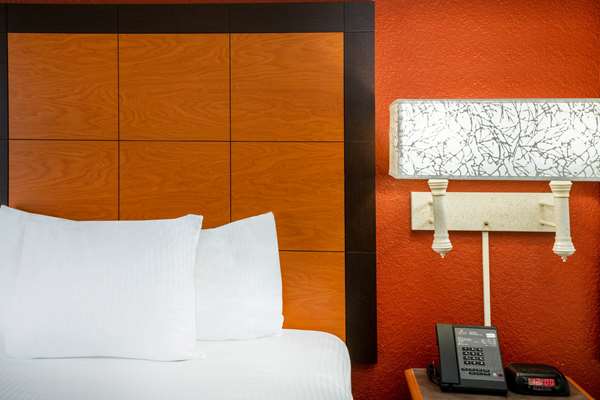  - La Quinta Inn Airport Nashville - I-40, Exit 215