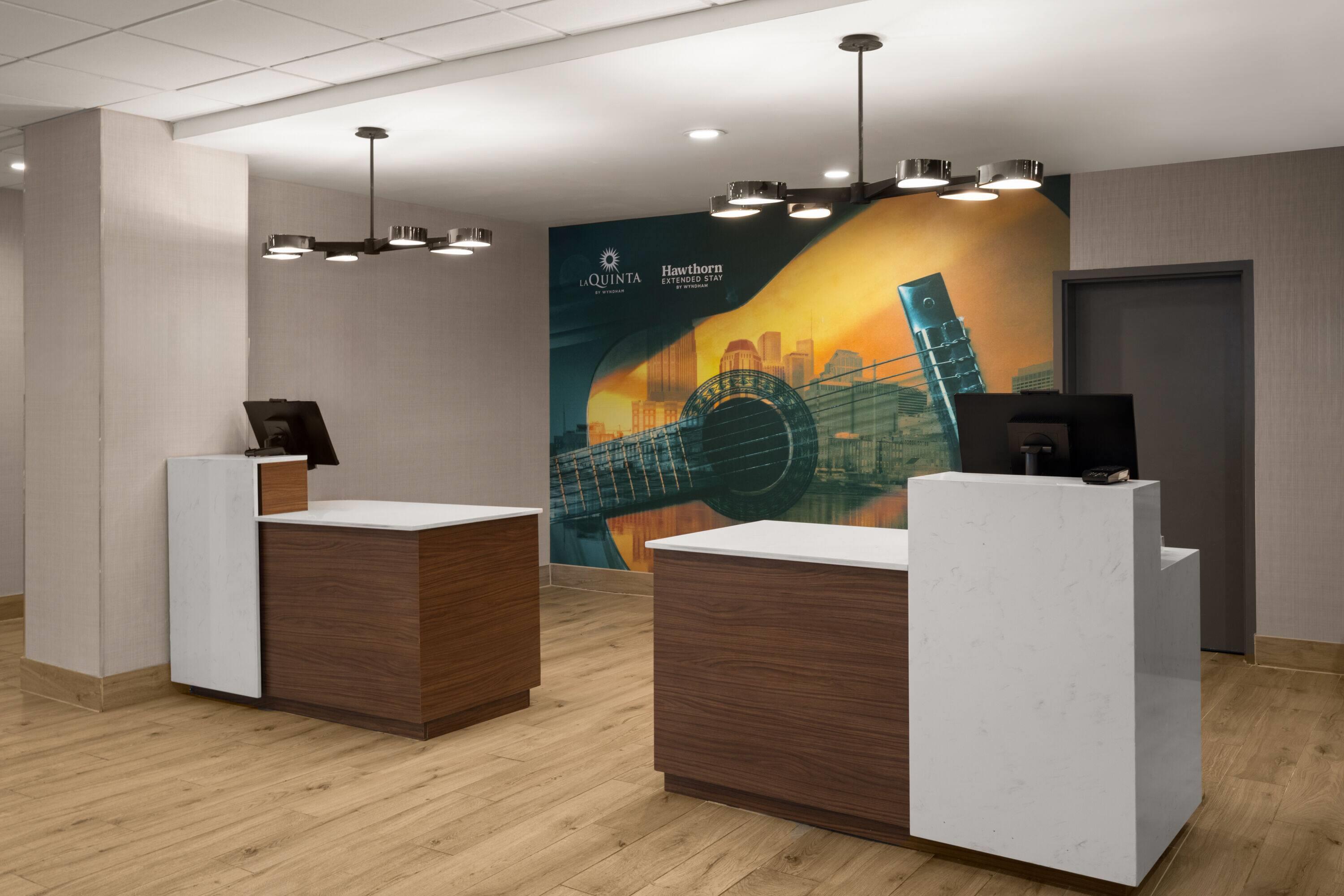 Reception | La Quinta by Wyndham Nashville Airport/Opryland