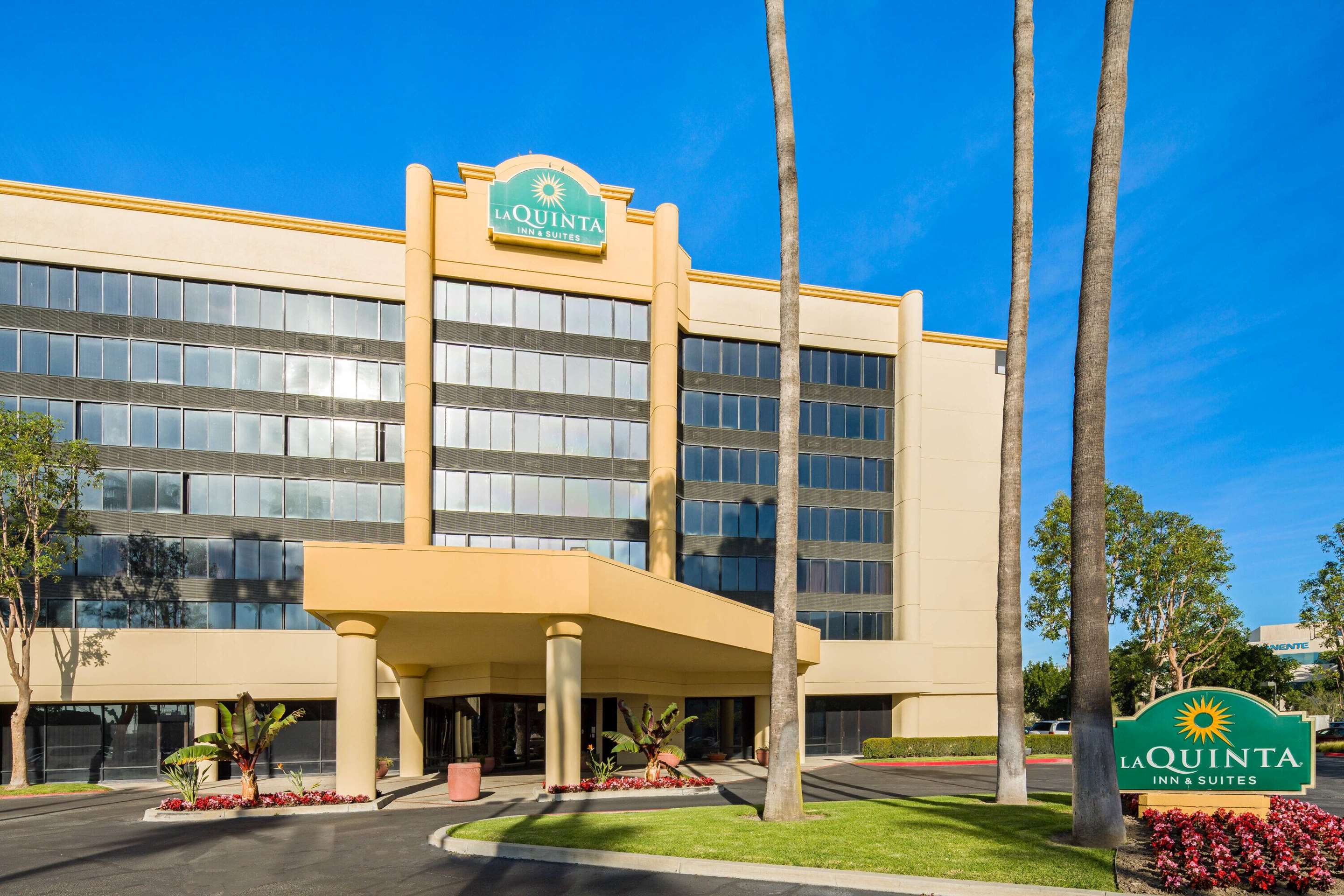 Exterior | La Quinta Inn & Suites by Wyndham Buena Park