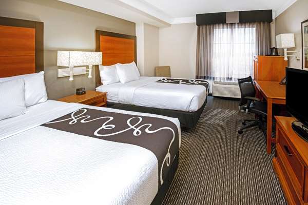  - La Quinta Inn & Suites Airport San Antonio