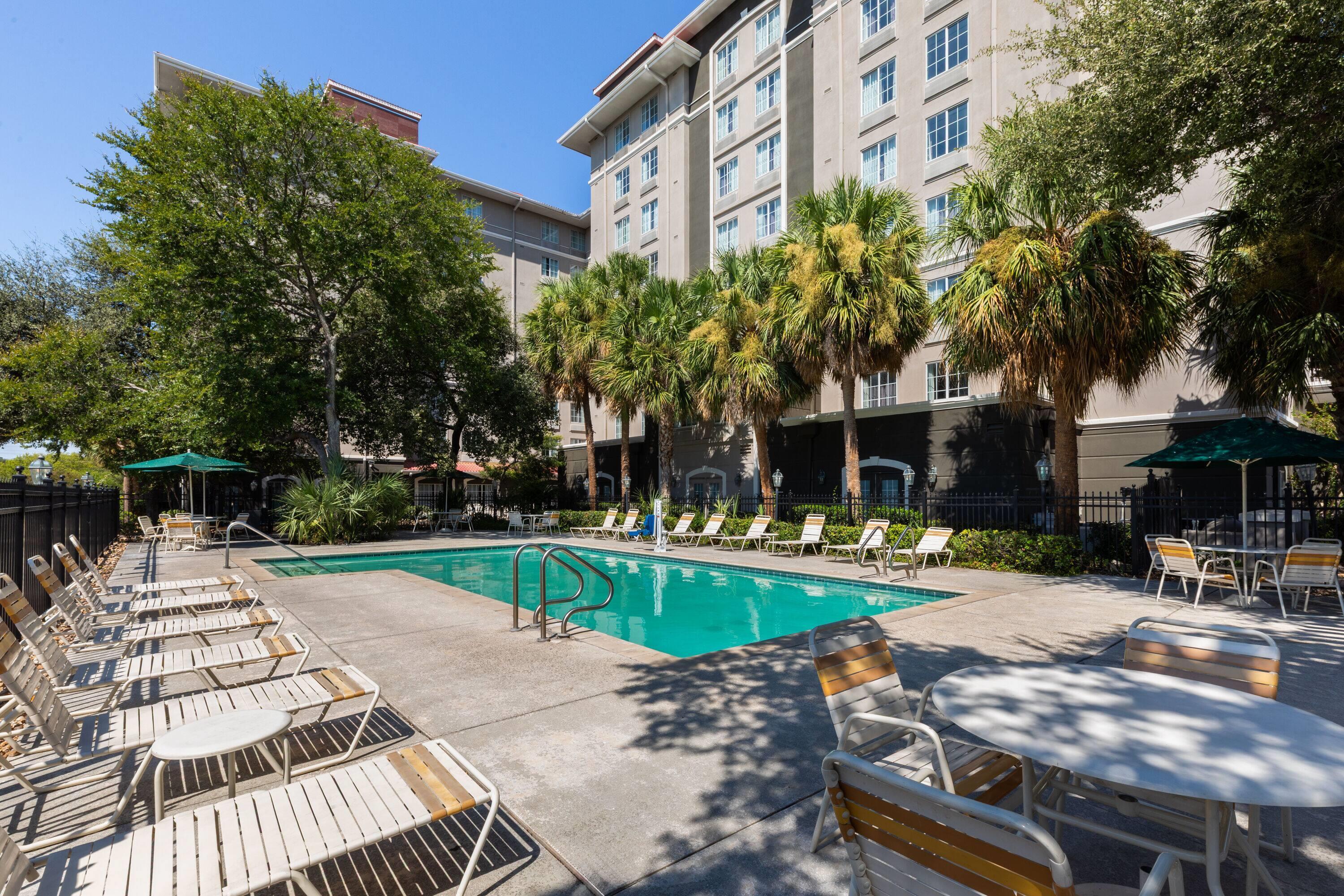 Pool - indoor | La Quinta Inn & Suites by Wyndham San Antonio Airport