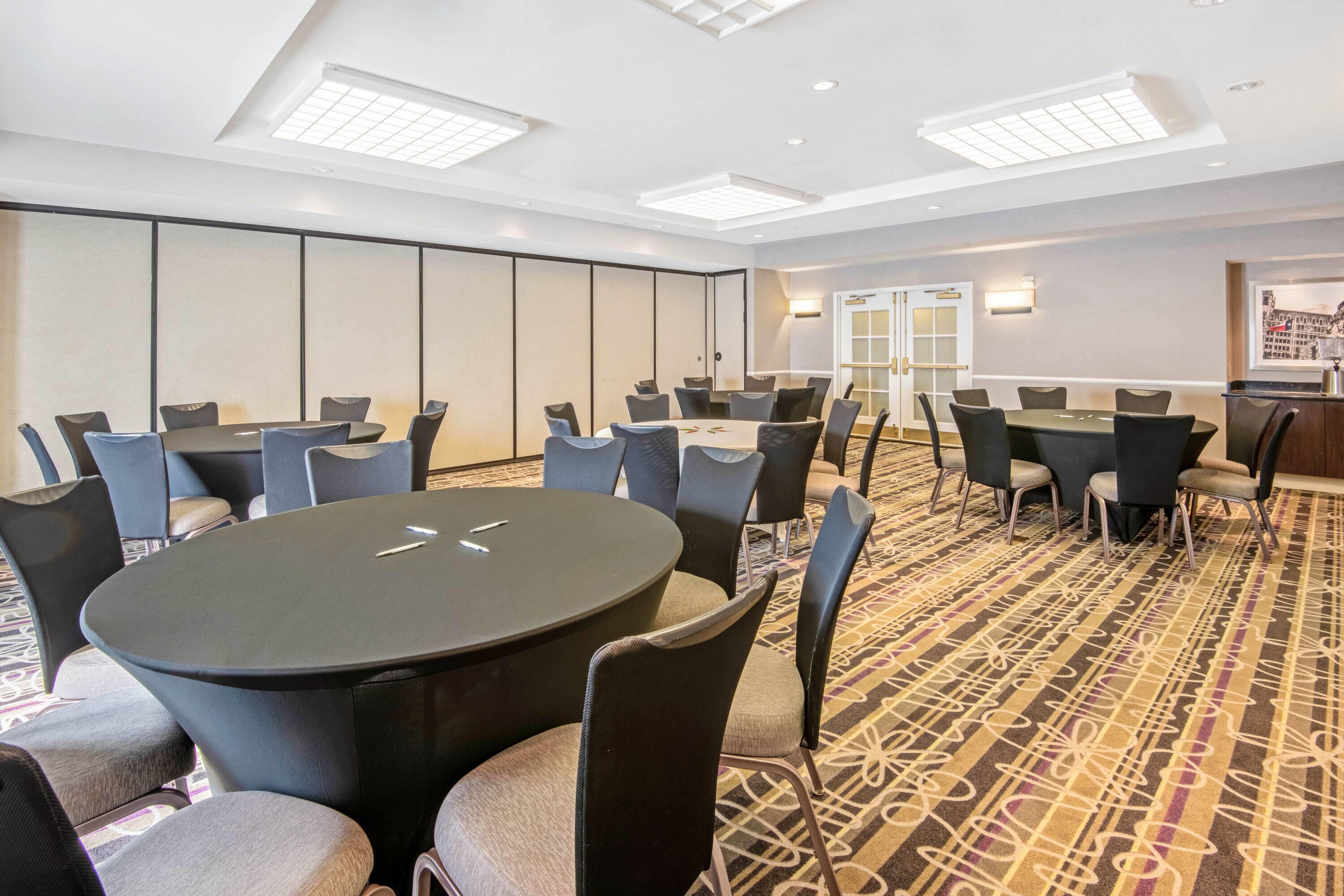 Meeting Room | La Quinta Inn & Suites by Wyndham San Antonio Airport