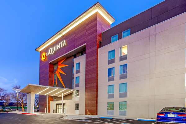 Exterior view - La Quinta Inn & Suites Medical Center West Lubbock