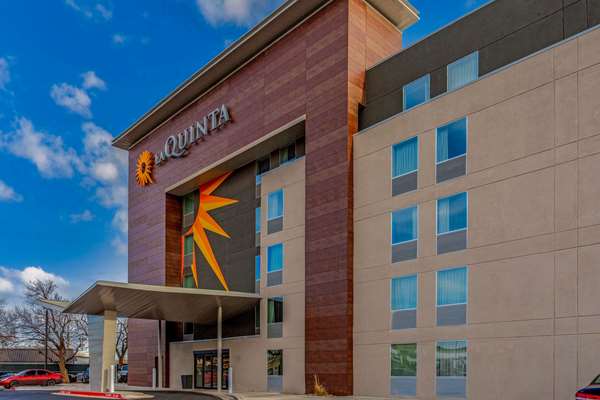 Exterior view - La Quinta Inn & Suites Medical Center West Lubbock