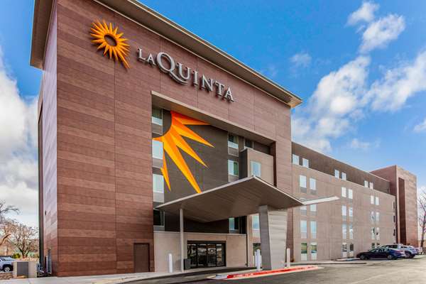 Exterior view - La Quinta Inn & Suites Medical Center West Lubbock