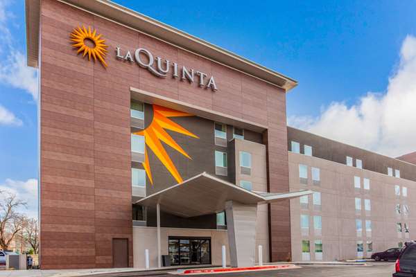 Exterior view - La Quinta Inn & Suites Medical Center West Lubbock