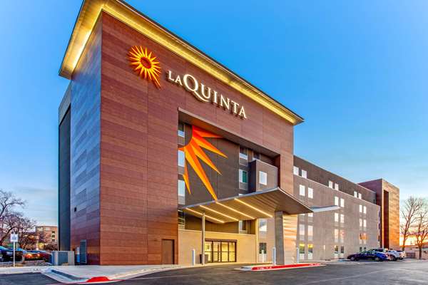 Exterior view - La Quinta Inn & Suites Medical Center West Lubbock