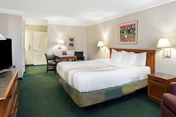  - Baymont Inn & Suites Fort Stockton - I-10, Exit 257