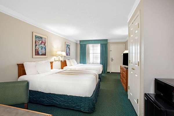  - Baymont Inn & Suites Fort Stockton - I-10, Exit 257