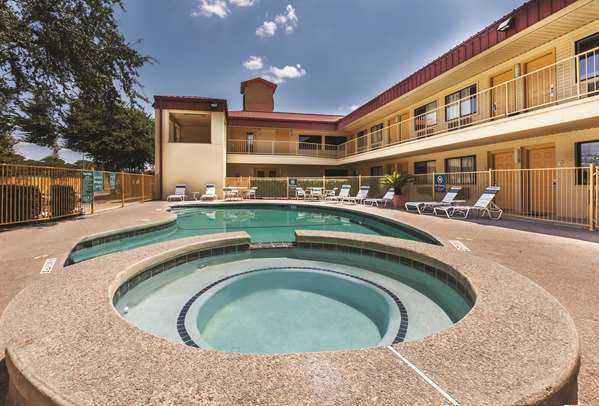 Pool - La Quinta Inn San Marcos - I-35, Exit 206