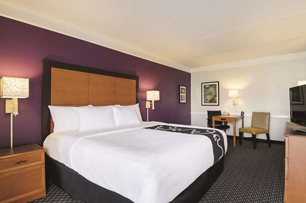  - La Quinta Inn San Marcos - I-35, Exit 206