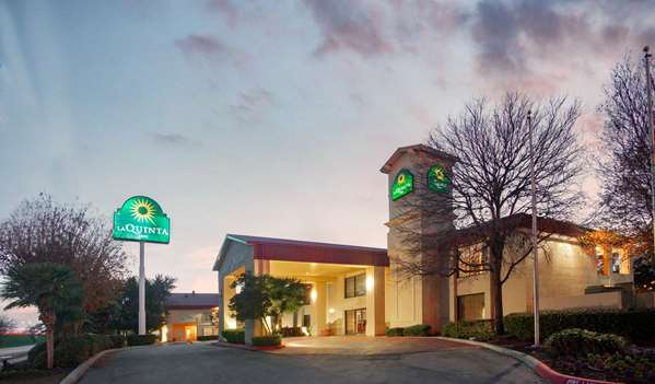 Exterior view - La Quinta Inn San Marcos - I-35, Exit 206