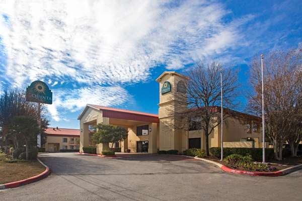 Exterior view - La Quinta Inn San Marcos - I-35, Exit 206