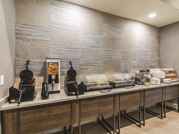  - La Quinta Inn & Suites Mopac North Austin