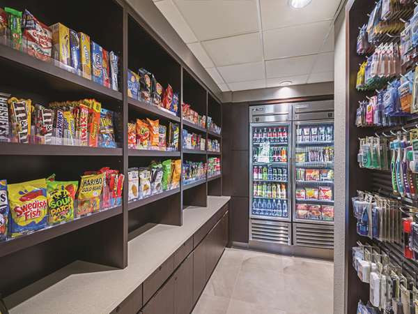  - La Quinta Inn & Suites Mopac North Austin