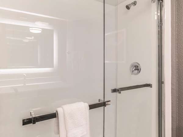  - La Quinta Inn & Suites Mopac North Austin