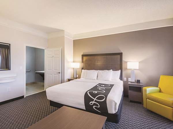  - La Quinta Inn & Suites Mopac North Austin