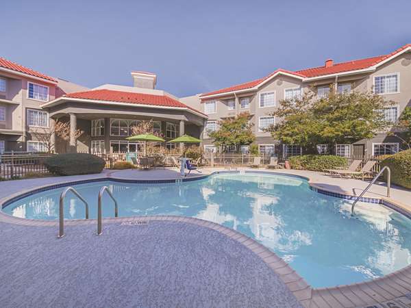 Pool - La Quinta Inn & Suites Mopac North Austin
