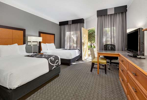  - La Quinta Inn & Suites Galleria Addison