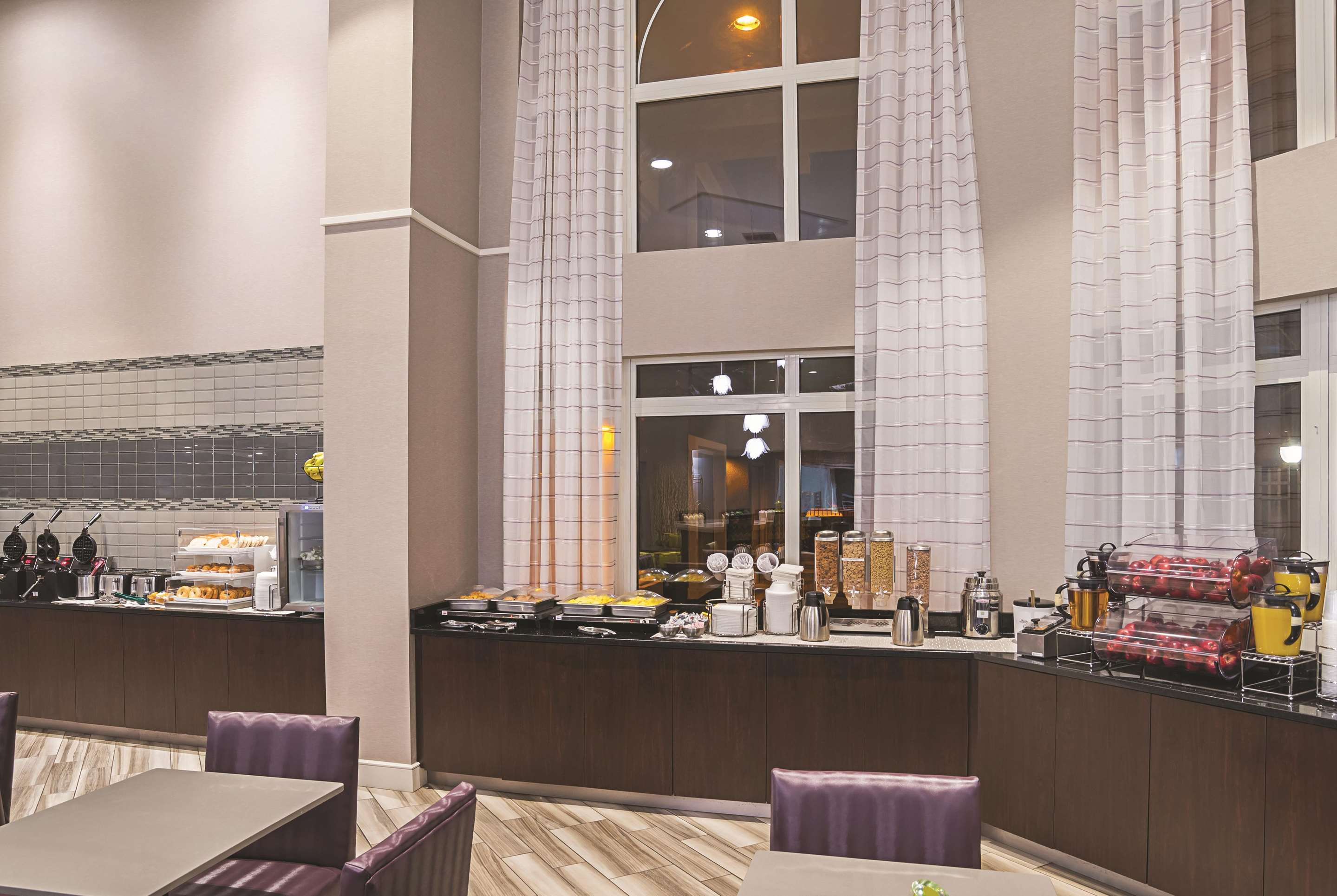 Property amenity | La Quinta Inn & Suites by Wyndham Flagstaff