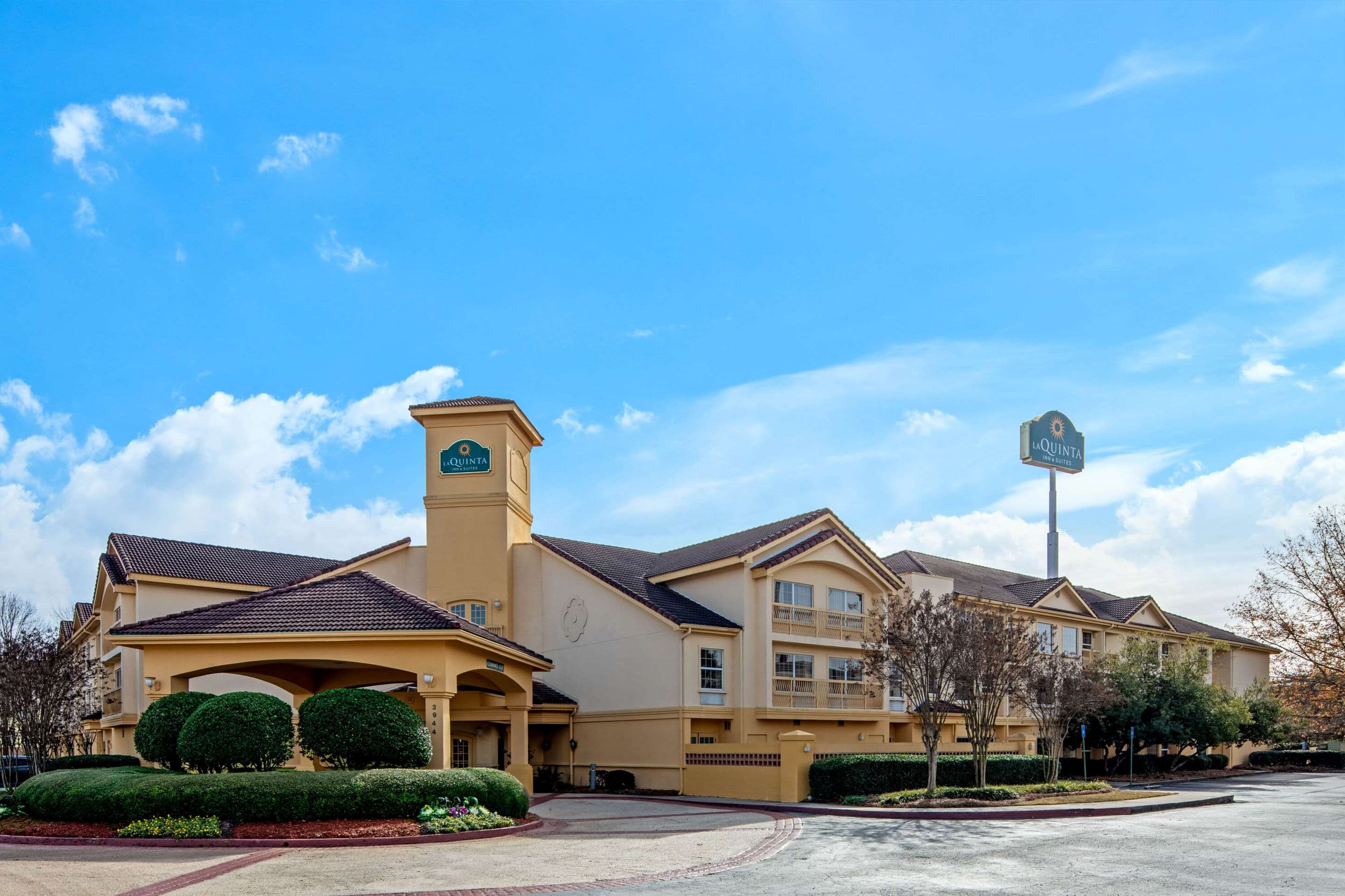 Exterior | La Quinta Inn & Suites by Wyndham Macon