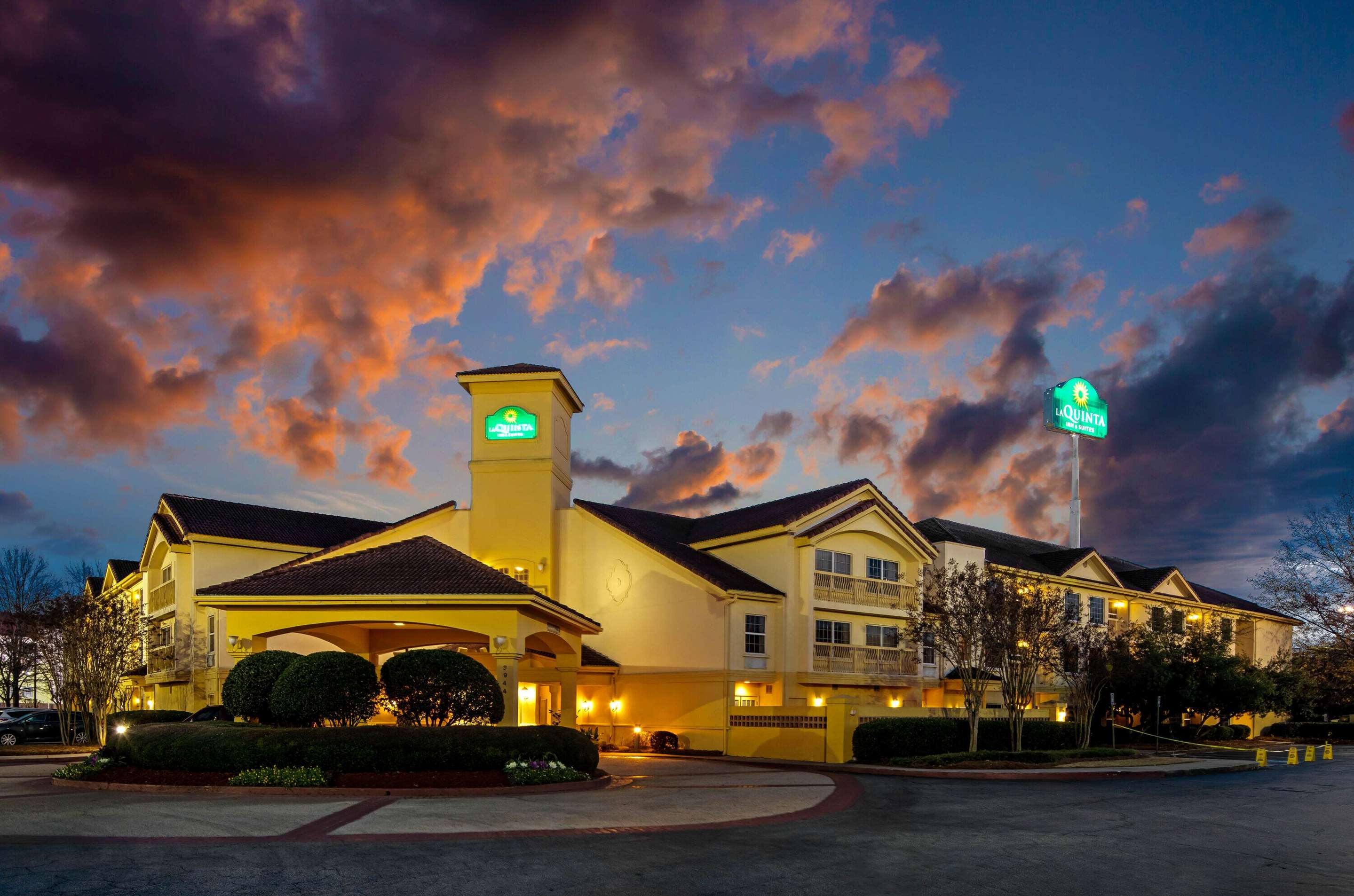 Exterior | La Quinta Inn & Suites by Wyndham Macon