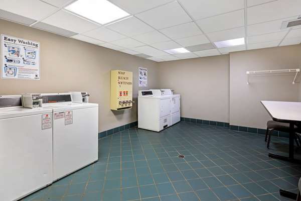 Amenities - La Quinta Inn & Suites Macon - I-75, Exit 169