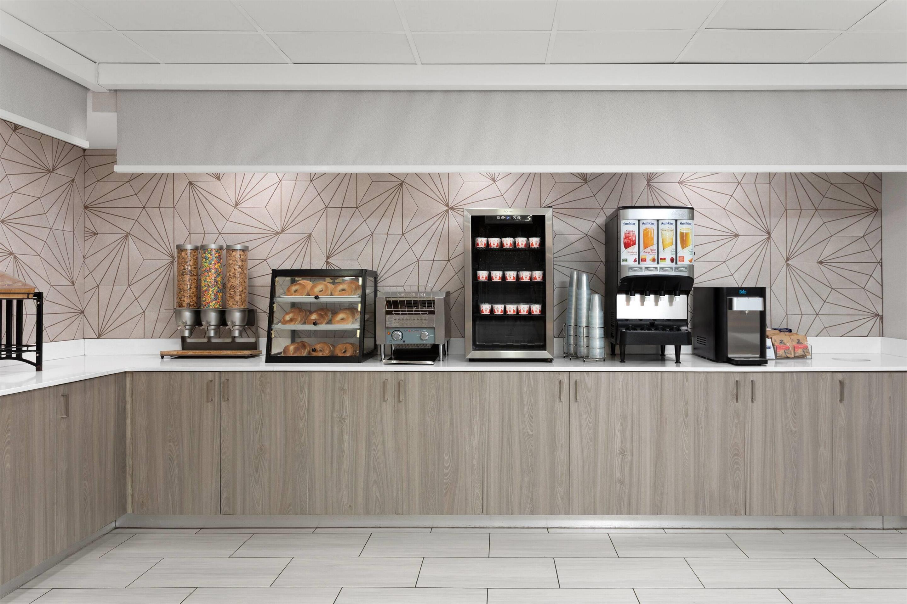 Property amenity | La Quinta by Wyndham Ft Lauderdale Cypress Creek