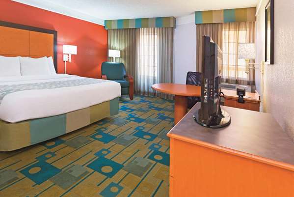  - La Quinta Inn & Suites DFW Airport North Irving