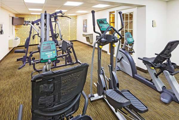 Fitness/ Exercise Room - La Quinta Inn & Suites DFW Airport North Irving