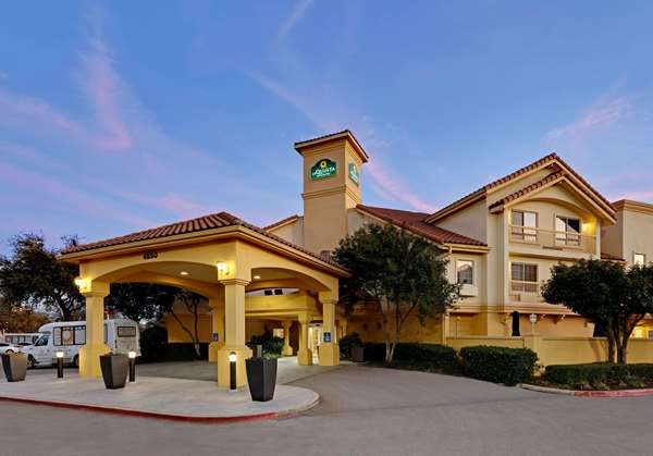 Exterior view - La Quinta Inn & Suites DFW Airport North Irving
