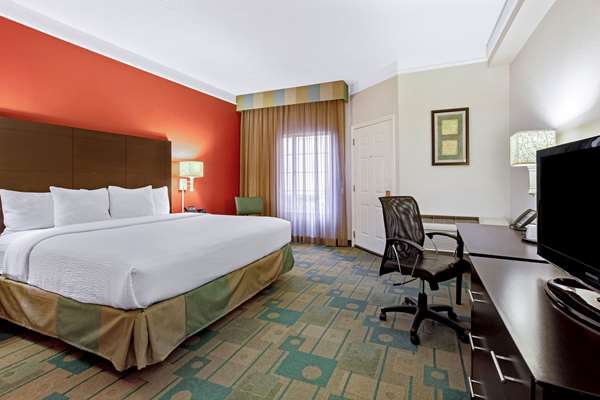  - La Quinta Inn & Suites DFW Airport North Irving