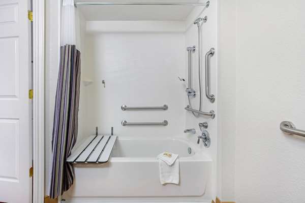  - La Quinta Inn & Suites DFW Airport North Irving