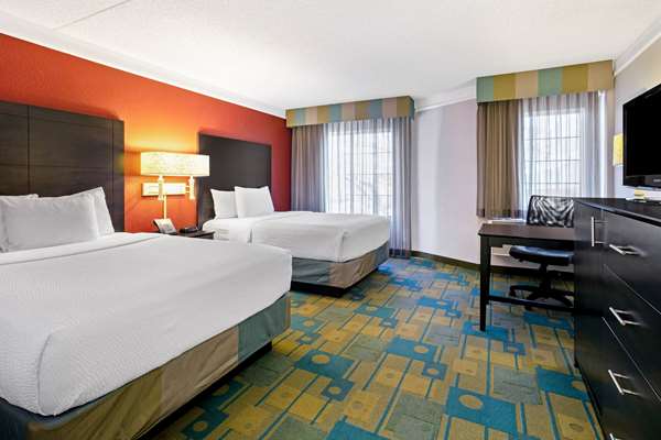  - La Quinta Inn & Suites DFW Airport North Irving