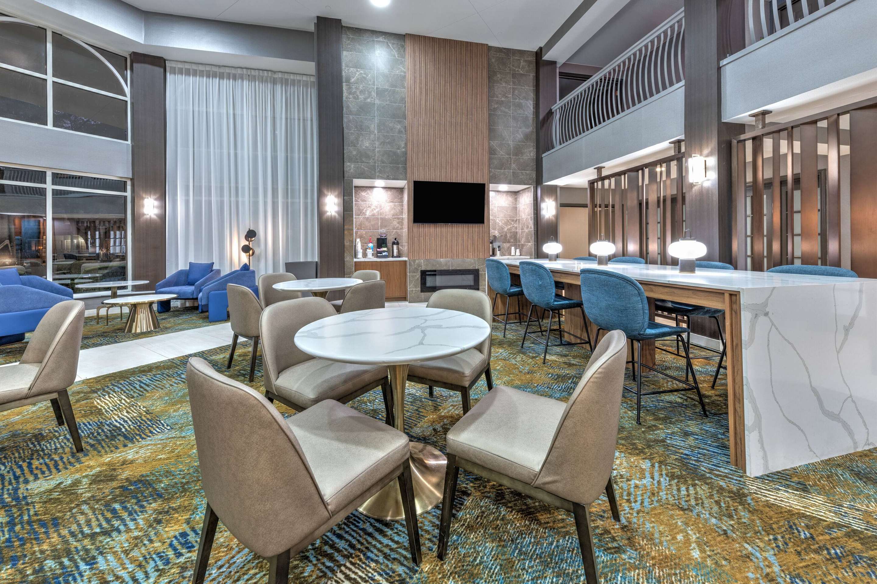 Lobby | La Quinta Inn & Suites by Wyndham Dallas DFW Airport North