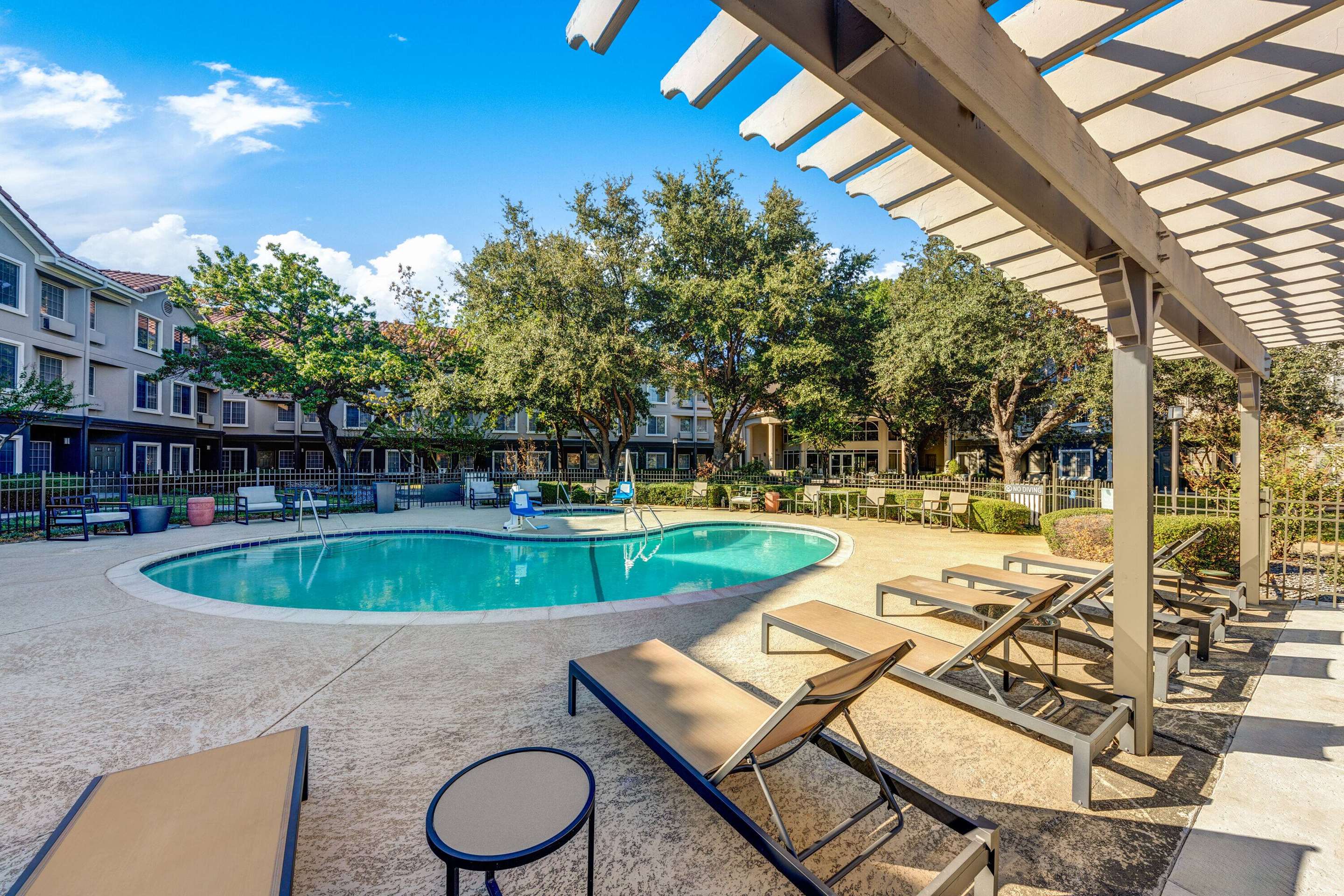 Pool - indoor | La Quinta Inn & Suites by Wyndham Dallas DFW Airport North