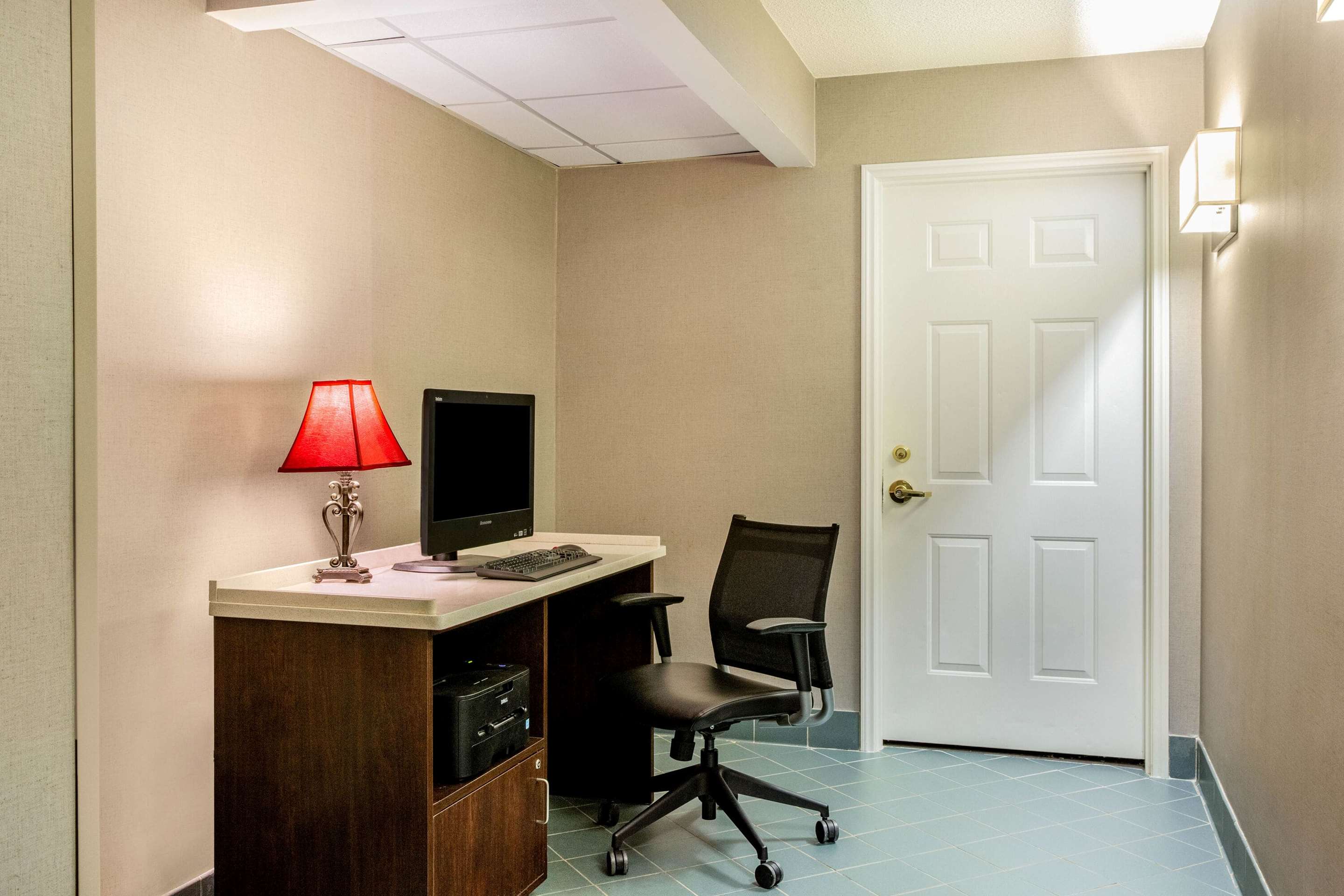 Business Center | La Quinta Inn & Suites by Wyndham Raleigh Durham Intl AP